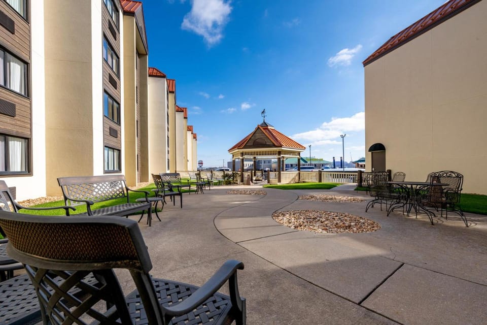 Lodge of the Ozarks Hotel in Branson