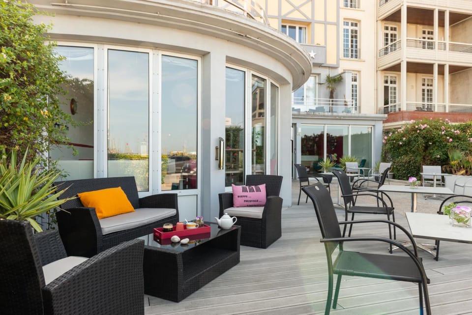 Hotel de la Plage Hotel in Dieppe