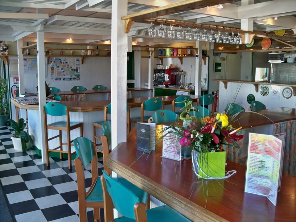 Bar/lounge