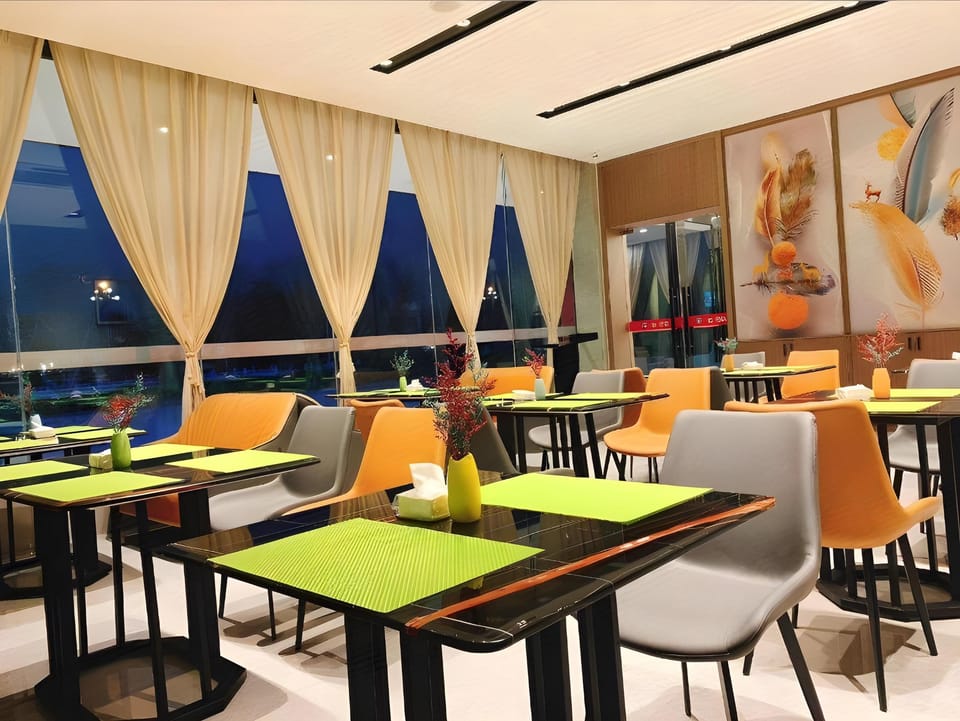 Pai Hotel Yancheng Funing Railway Station Yilin Commercial Street Hotel in Jiangsu
