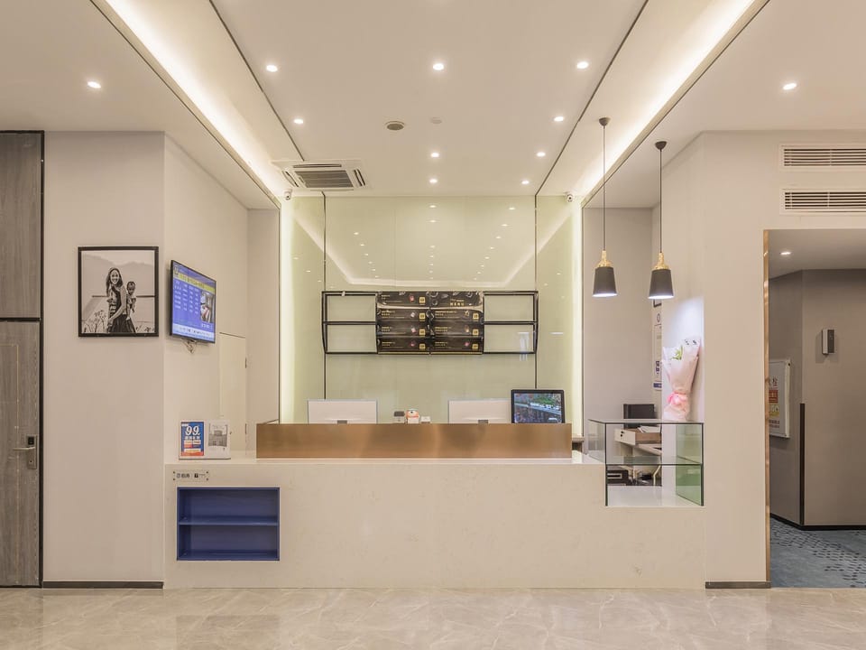 7 Days Premium Hotel Chongqing Jiefangbei No.1 Bridge Hongyadong Hotel in China