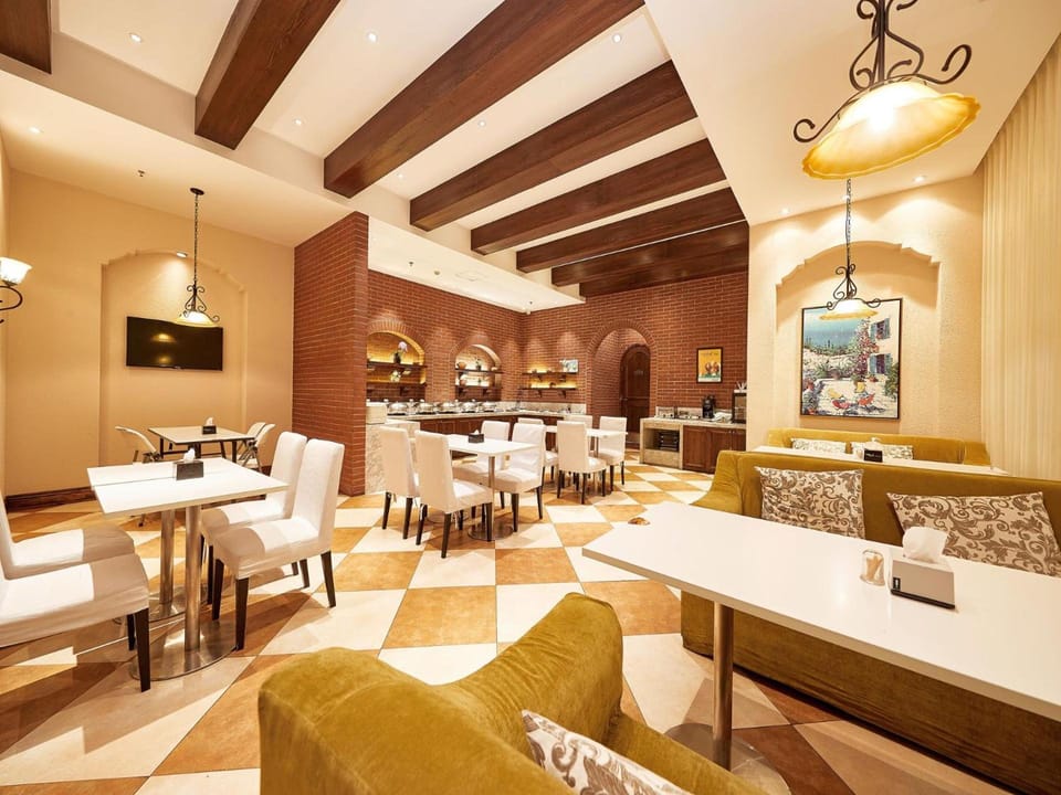 Jinjiang Inn Select Shanghai Hongqiao Hub Jiangqiao Wanda Plaza Hotel in Shanghai