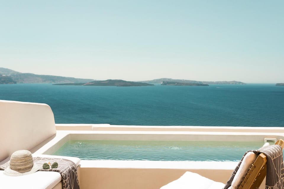 Armenaki Hotel in Oia