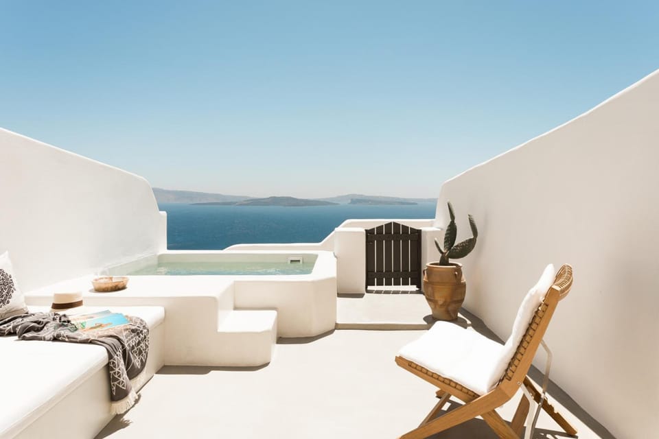 Armenaki Hotel in Oia