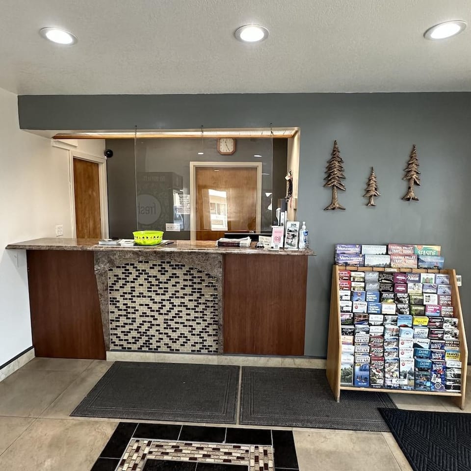 Timberland Inn & Suites Motel in Castle Rock