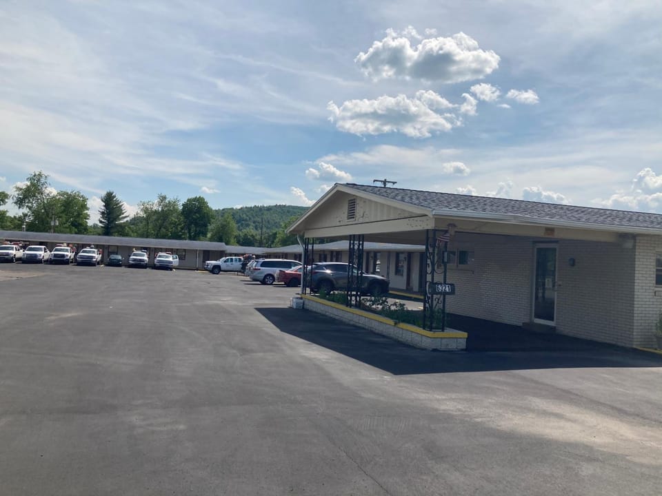 Budget Inn Clearfield PA Hotel in Allegheny River