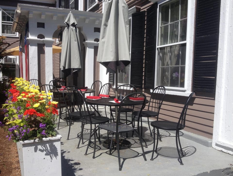 Concord's Colonial Inn Hotel in Middlesex County