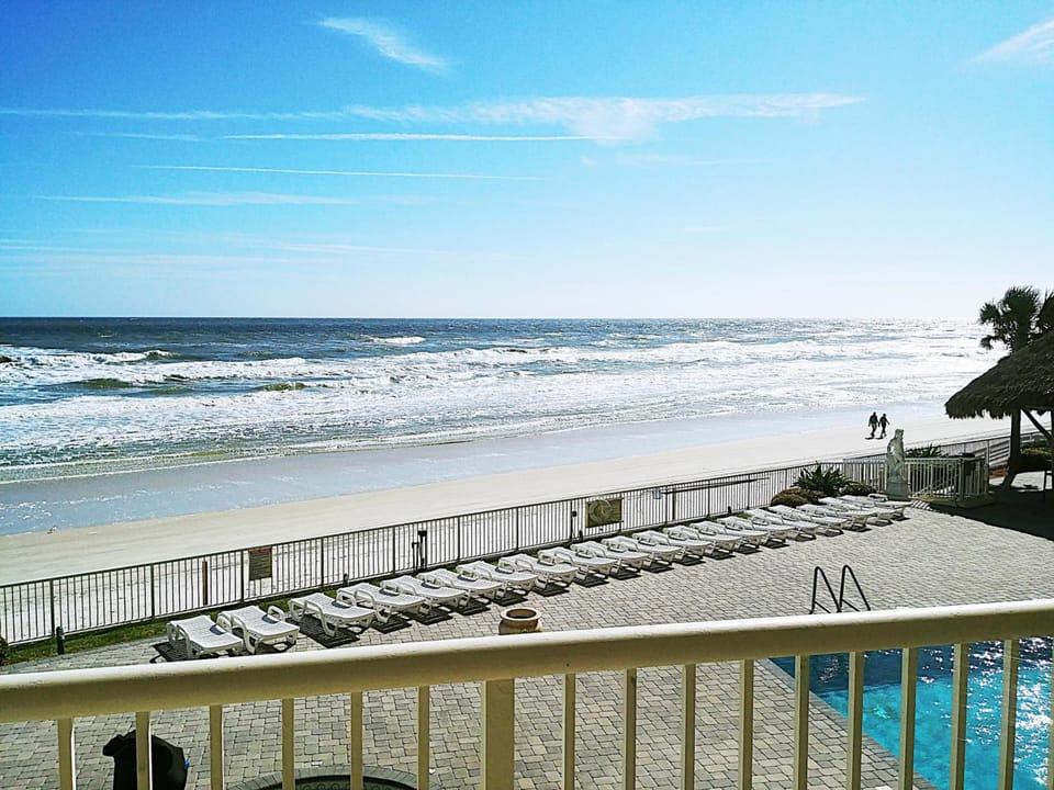 Emerald Shores Hotel - Daytona Beach Hotel in South Daytona