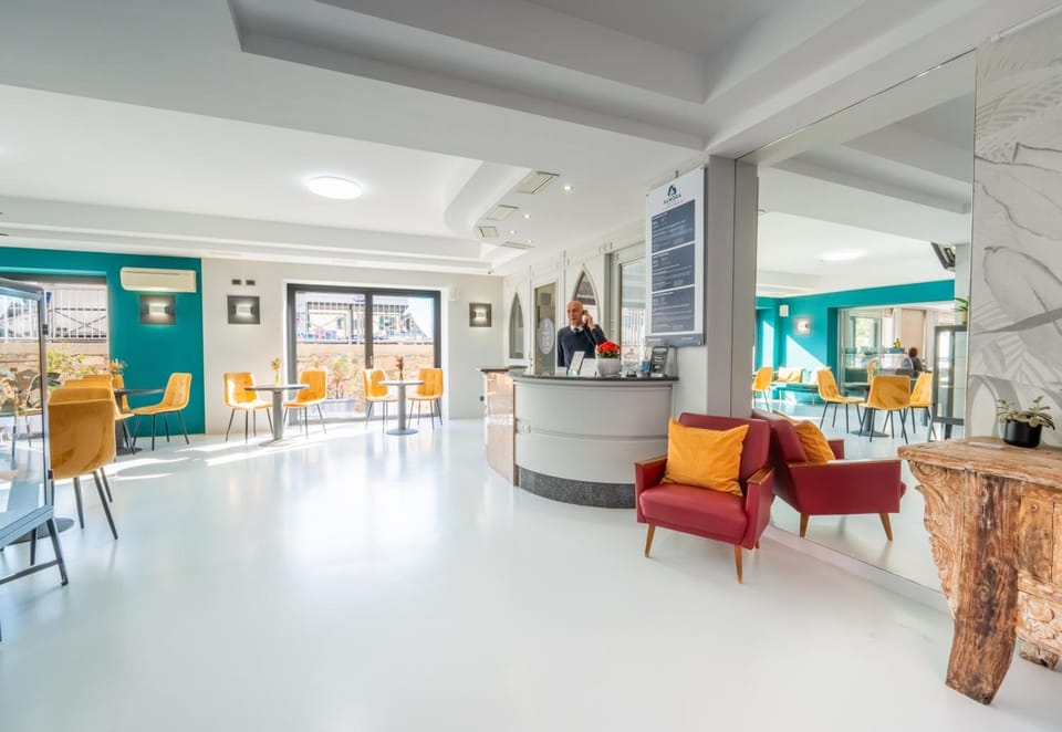 Hotel Aurora & Appartamenti Hotel in Nago–Torbole