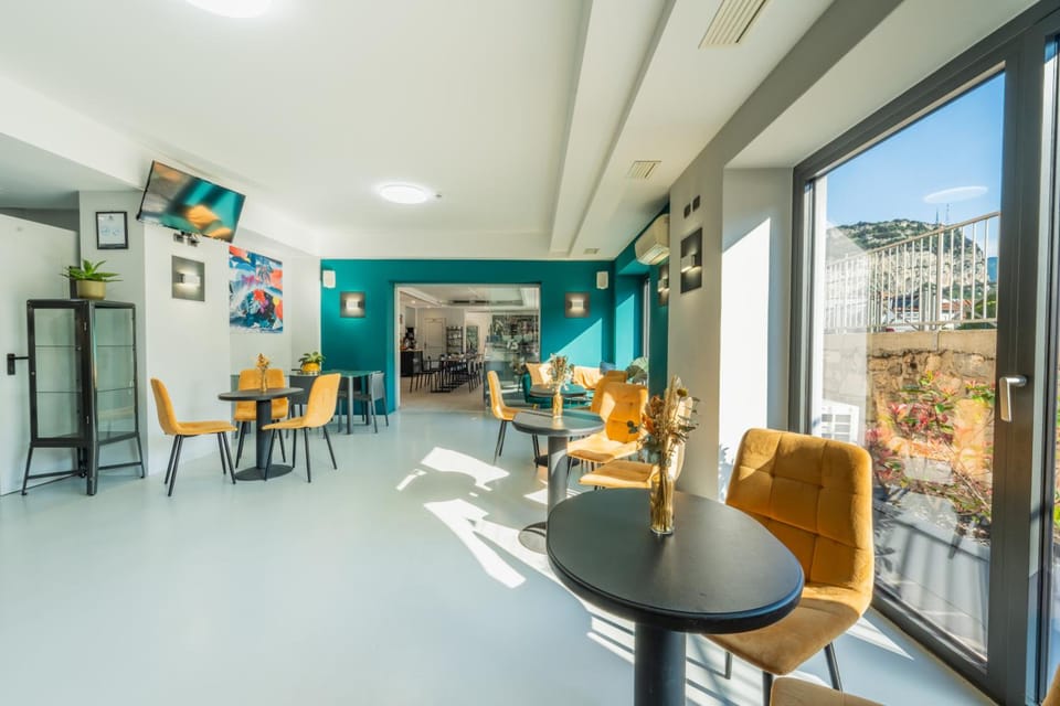 Hotel Aurora & Appartamenti Hotel in Nago–Torbole