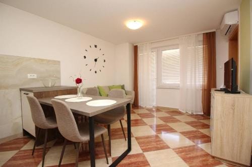 Villa Aquarium Hotel in Lika-Senj County