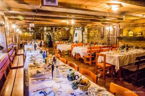 Baita La Jolie Bergere Hotel in Aosta Valley, Italy