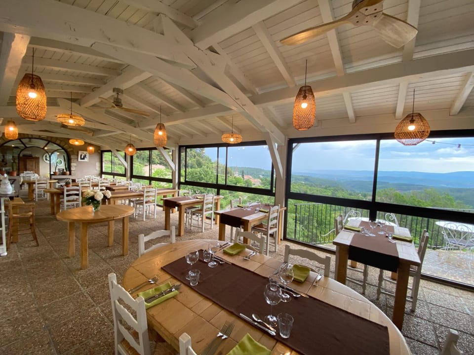 Auberge de la Tour de Brison Hotel in Provence-Alpes-Côte d'Azur