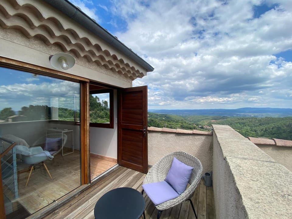Auberge de la Tour de Brison Hotel in Provence-Alpes-Côte d'Azur