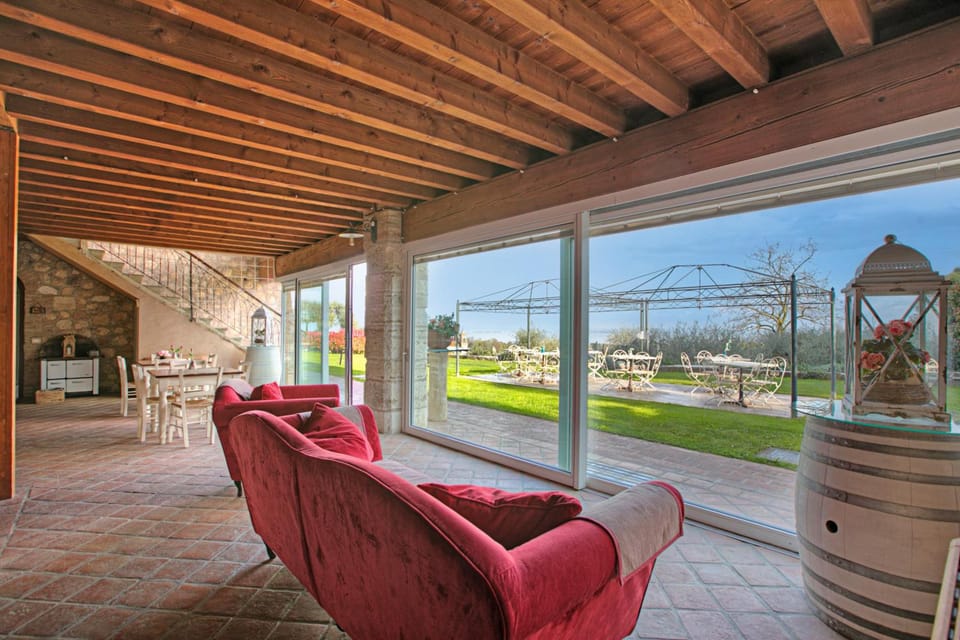 Agriturismo Cascina Crocelle - Lake View and Heated Pool Hotel in Province of Brescia