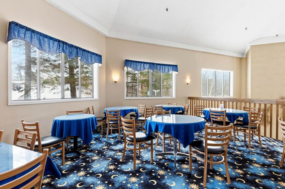 North Star Lodge & Resort Hotel in Mendon