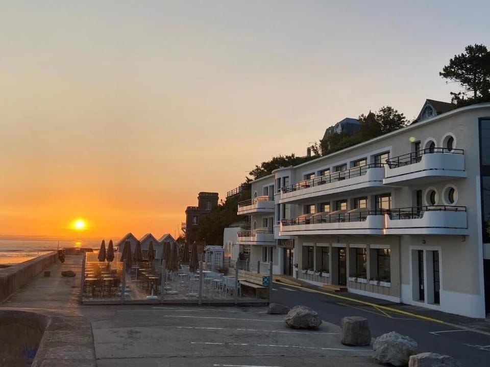 Le Paquebot Hotel in Normandy