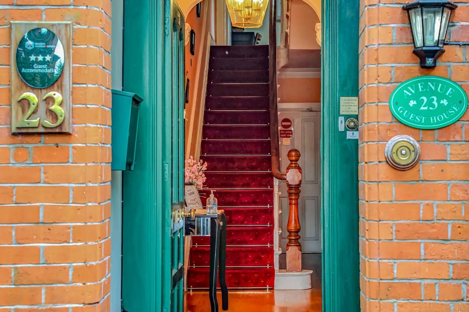 OYO Avenue House Hotel in Belfast