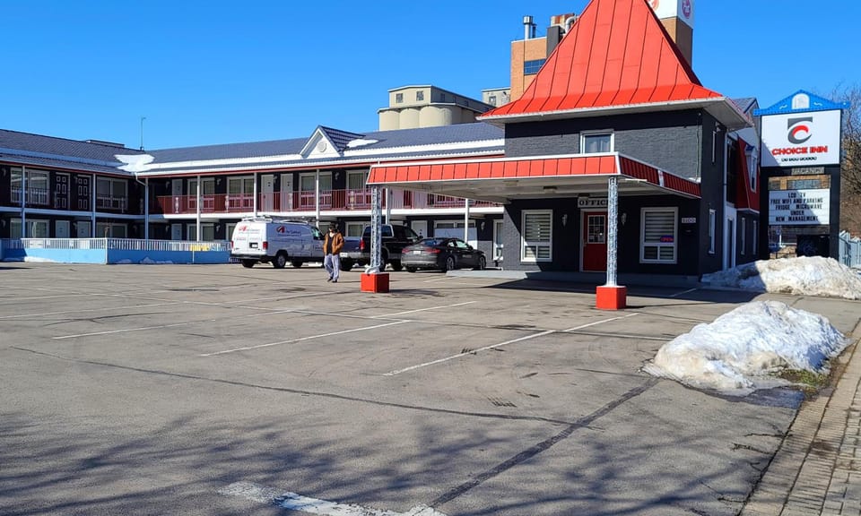 Choice Inn by the falls Motel in Niagara Falls