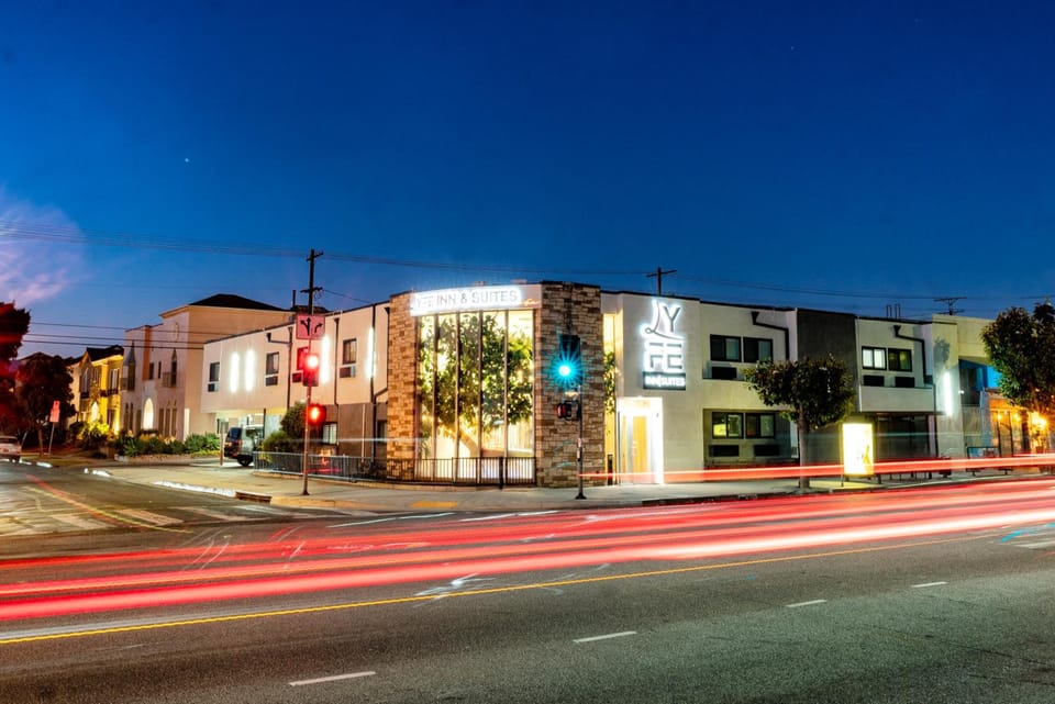 LYFE INN & SUITES by AGA - Beverly Hills Motel in West Hollywood