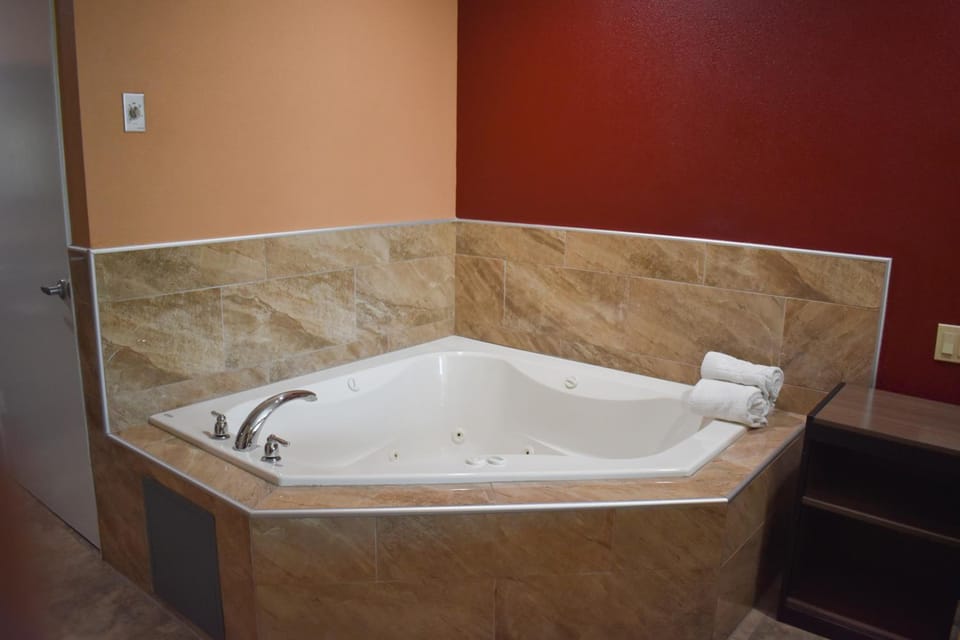 Baymont by Wyndham Manteca Hotel in Manteca