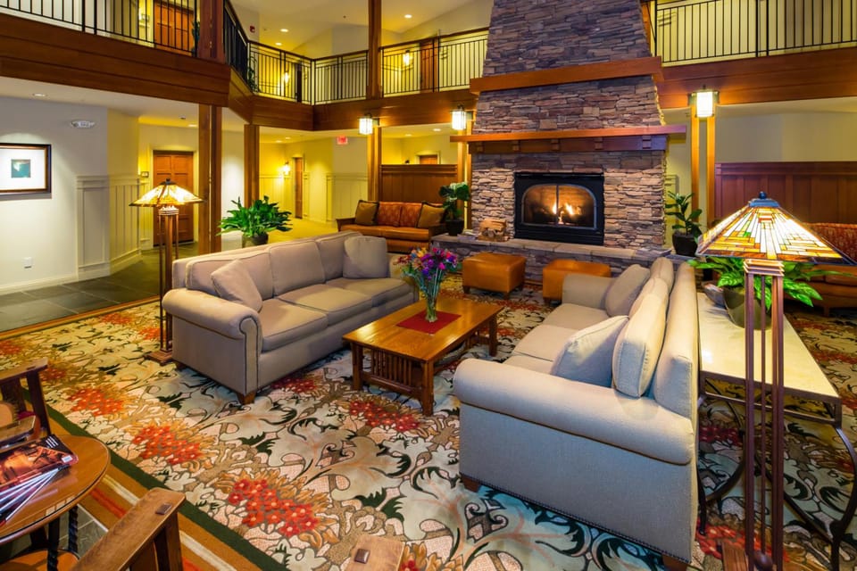 Avila Village Inn Hotel in Avila Beach