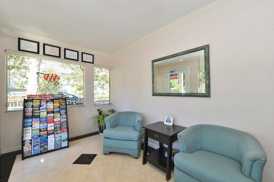 Americas Best Value Inn Sky Ranch Motel in Palo Alto