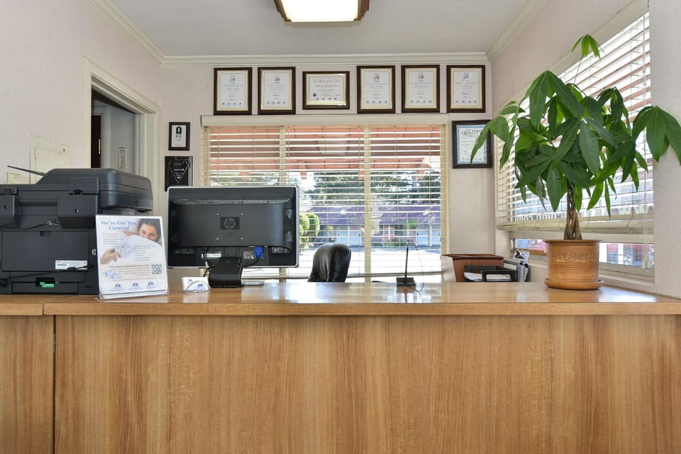Americas Best Value Inn Sky Ranch Motel in Palo Alto