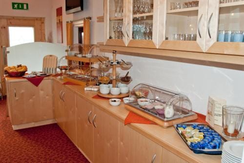 Gastehaus Edelweiss Hotel in Tyrol