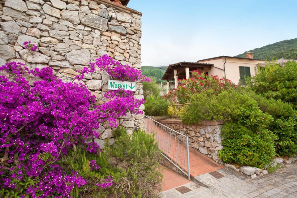 Appartamenti Nisportino Hotel in Tuscany