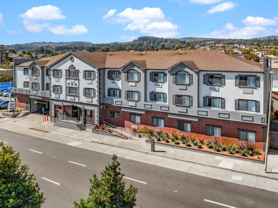 San Bruno/ San Francisco-SFO Airport Hotel in San Bruno