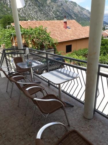Guest House Sandra Hotel in Kotor Municipality