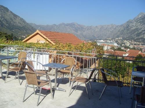 Guest House Sandra Hotel in Kotor Municipality