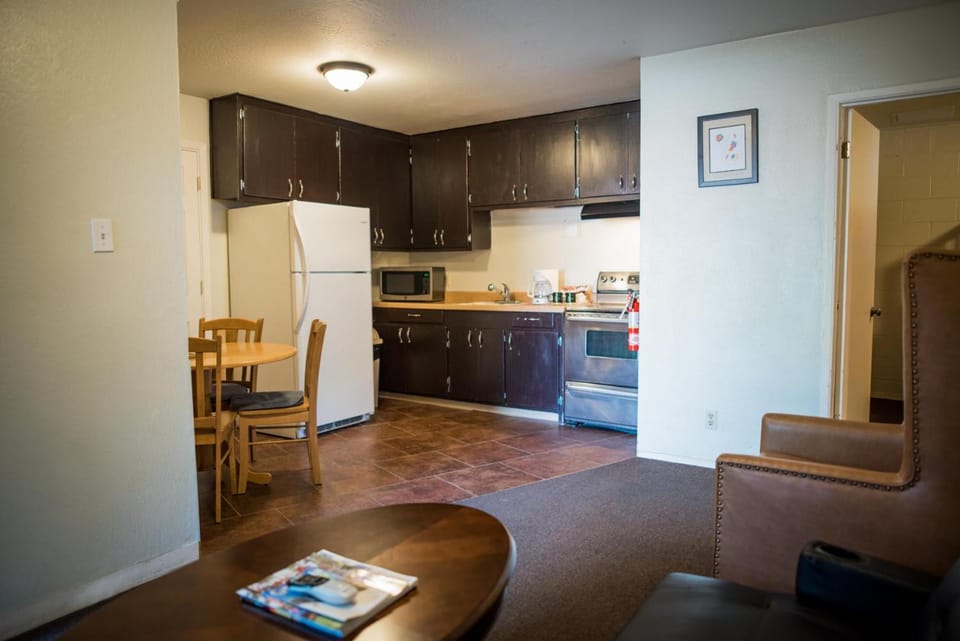 Big Pines Mountain House Motel in Stateline