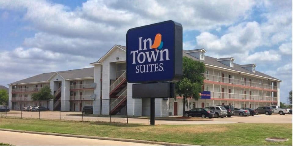 InTown Suites Extended Stay Houston TX - Highway 6 Hotel in Cypress