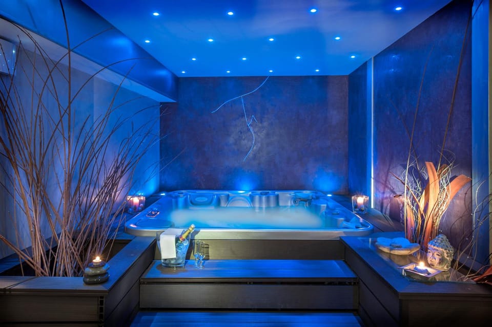 Hot tub