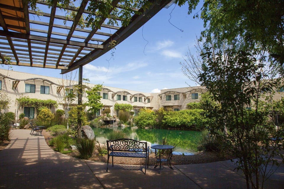 DoubleTree by Hilton Napa Valley American Canyon Hotel in Vallejo