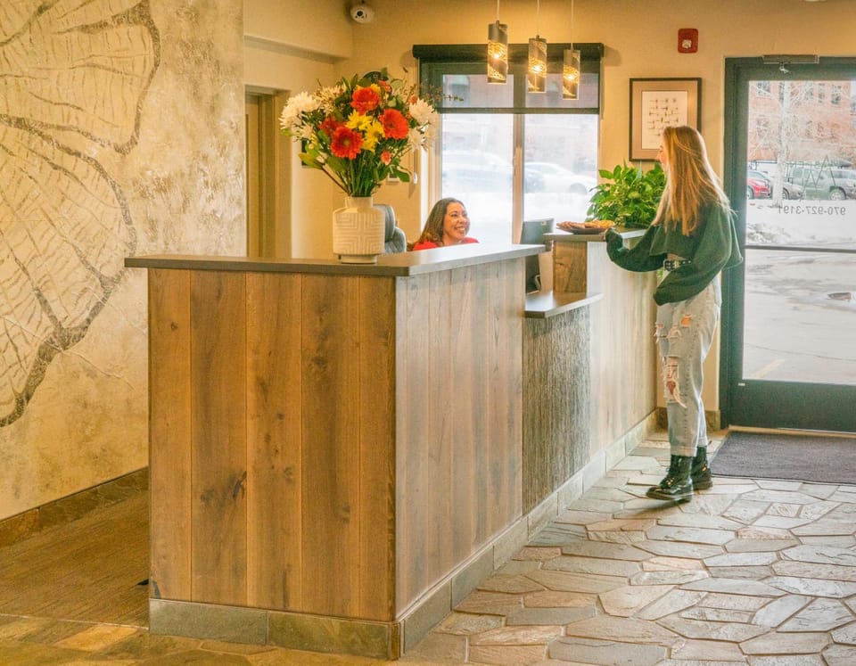 Aspenalt Lodge Motel in Basalt