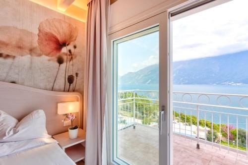 Hotel Riviera Panoramic Green Resort Hotel in Limone Sul Garda