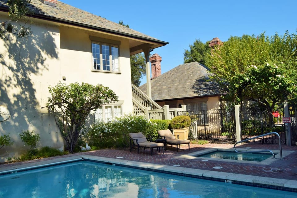 Vineyard Country Inn Inn in Saint Helena