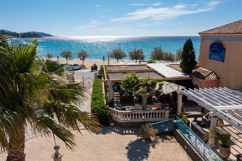 Hotel Les Flots Bleus Hotel in Le Lavandou