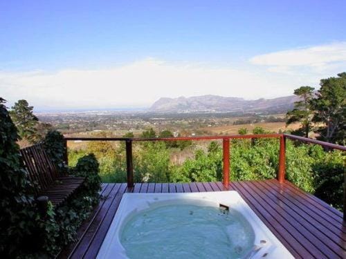 Constantia Vista Guest House Hotel in Cape Town