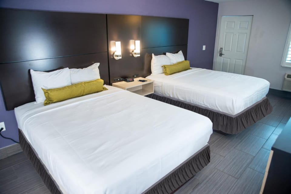 Atlantic Inn Motel in Melbourne