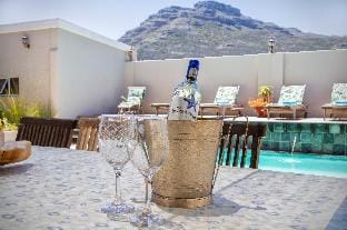 The Beach House Guest House Hotel in Cape Town