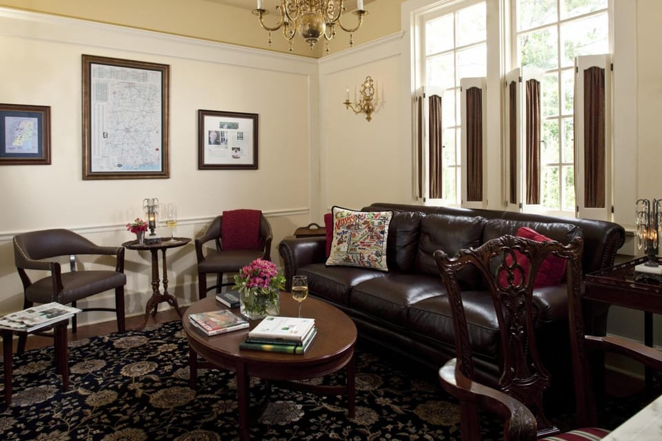 Fairview Inn Inn in Flowood