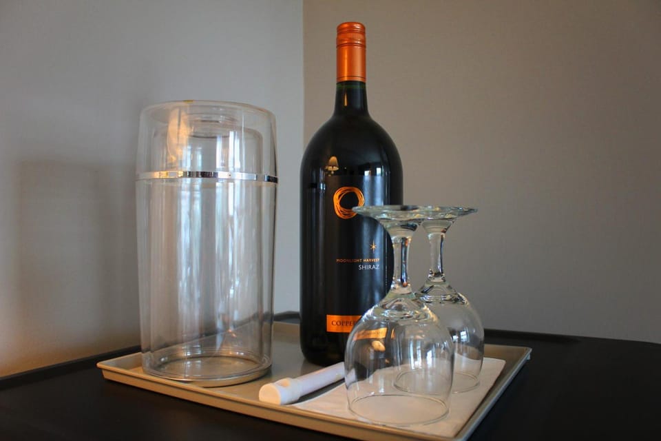 Quarterdeck Inn Port Hardy Motel in Port Hardy