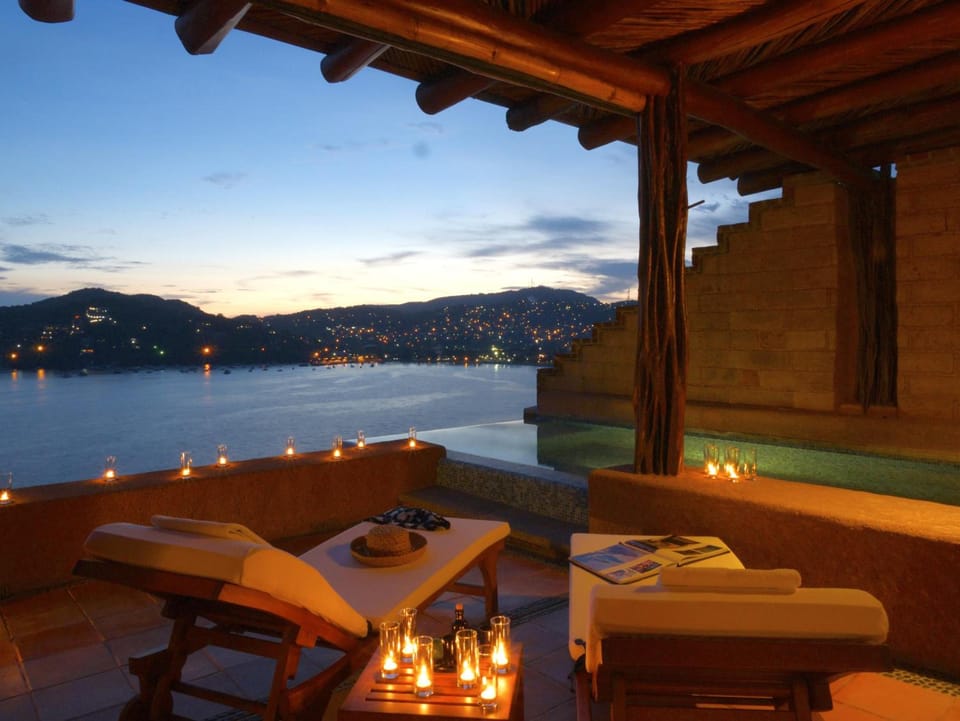 La Casa Que Canta Hotel in Zihuatanejo