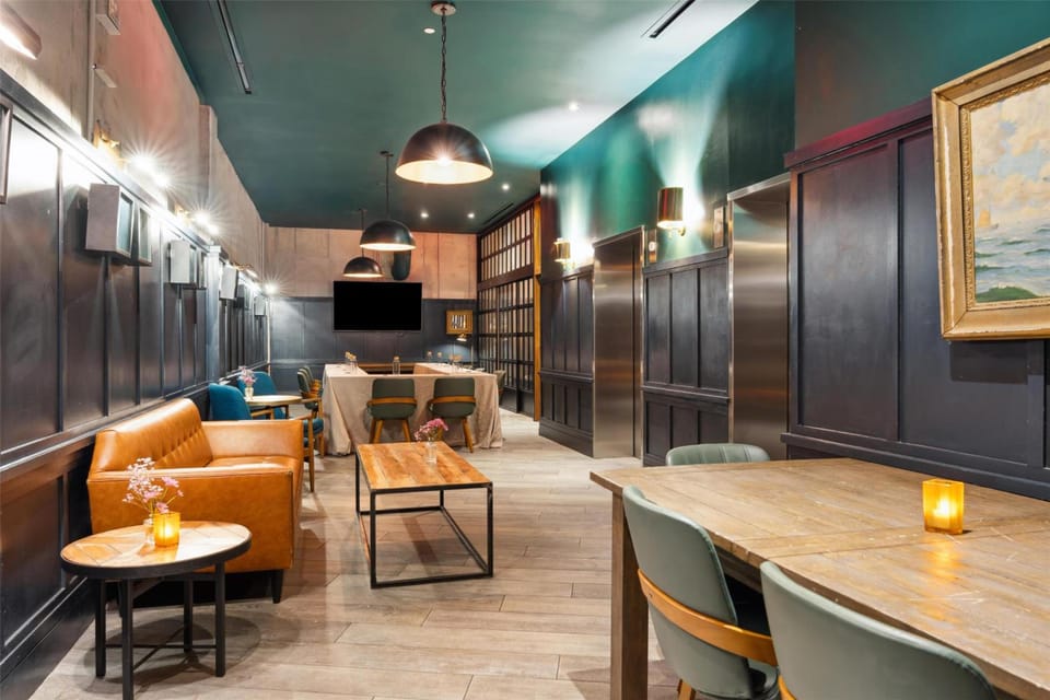 Bar/lounge