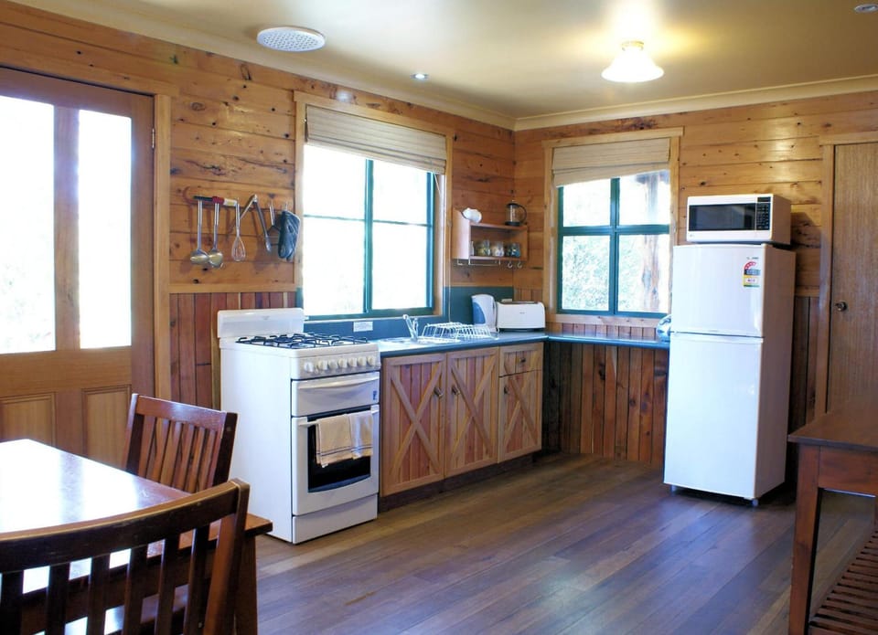 Cradle Mountain Highlanders Lodge in Cradle Mountain
