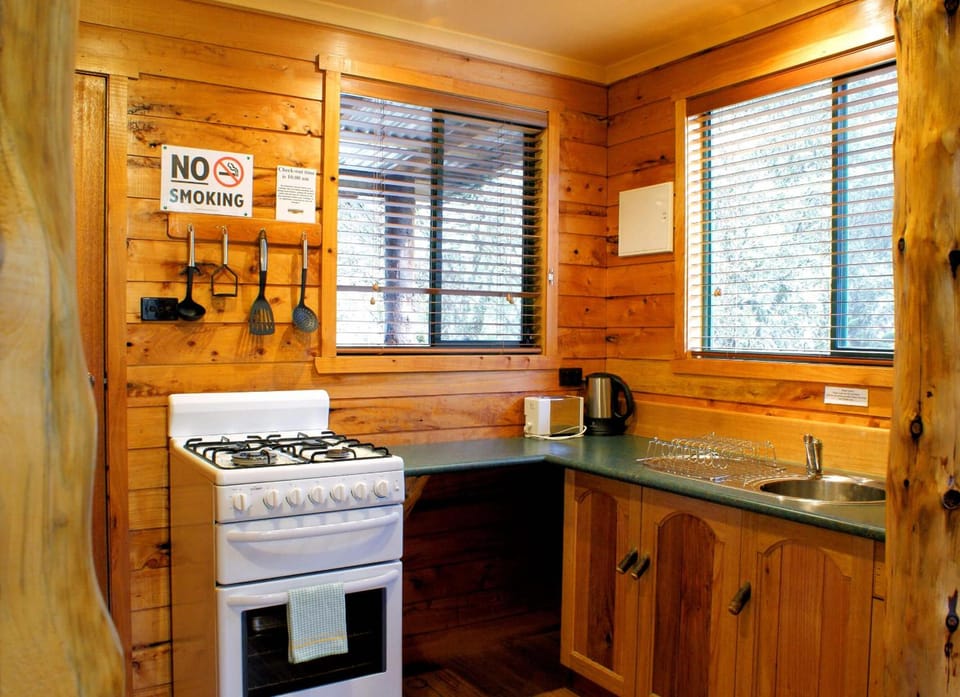 Cradle Mountain Highlanders Lodge in Cradle Mountain